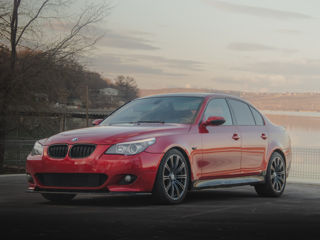 BMW 5 Series foto 2