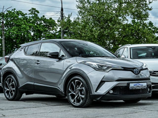 Toyota C-HR фото 1