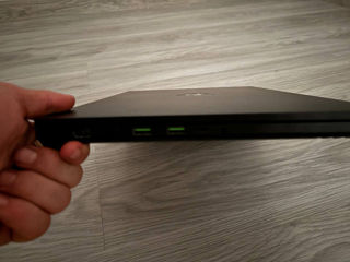 Razer blade 17 foto 3