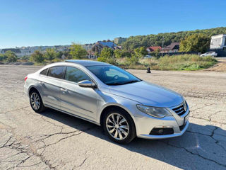 Volkswagen Passat CC foto 2