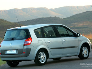 Renault Grand Scenic foto 2