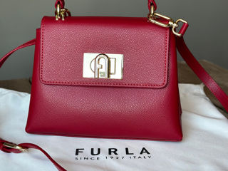 Geanta Furla