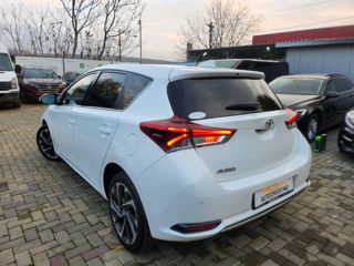 Toyota Auris foto 3