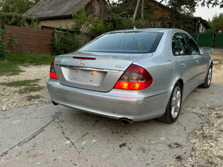 Mercedes E-Class foto 4