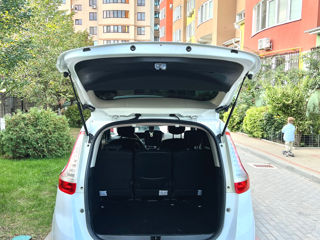 Renault Grand Scenic foto 6