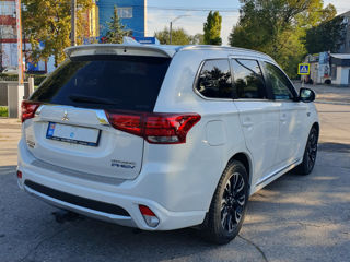 Mitsubishi Outlander foto 3