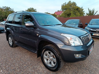 Toyota Land Cruiser Prado foto 2