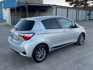 Toyota Yaris foto 2