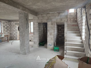 Casă în 3 niveluri! Codru, str. Livădarilor, 220m2 + 6 ari! foto 10