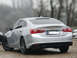 Chevrolet Malibu foto 3