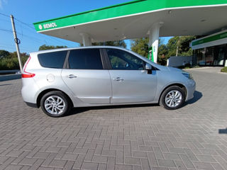 Renault Grand Scenic foto 2