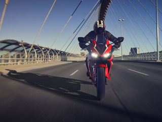 Honda CBR500R ABS foto 3