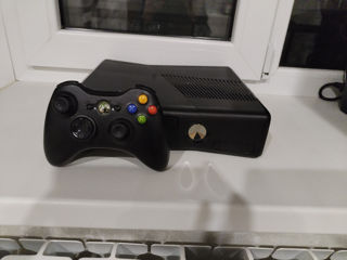 Vând Xbox 360 (Aurora)