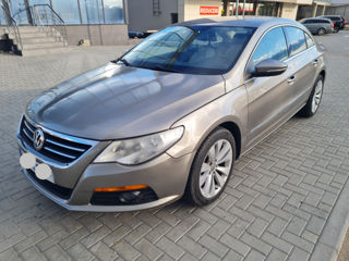 Volkswagen Passat CC foto 2