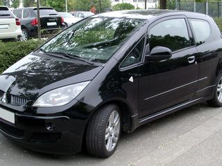 Mitsubishi Colt foto 1