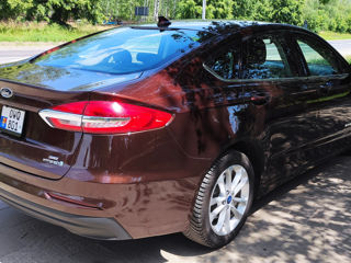 Ford Fusion foto 4