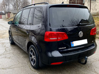 Volkswagen Touran foto 5