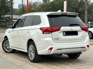 Mitsubishi Outlander foto 3