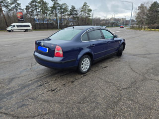 Volkswagen Passat foto 3