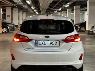 Ford Fiesta foto 16