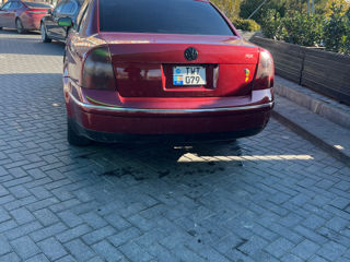 Volkswagen Passat foto 2