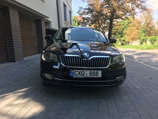 Skoda Superb foto 1