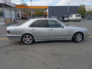 Mercedes E-Class foto 6