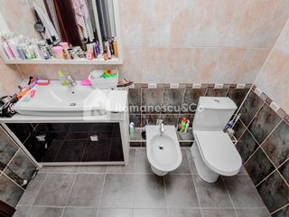 Casă în centru, 150 mp+2 ari, disponibilă în rate! foto 12
