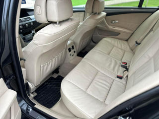 BMW 5 Series foto 10