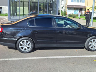 Volkswagen Passat foto 3