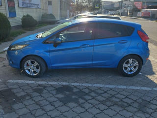 Ford Fiesta foto 4