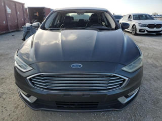 Ford Fusion foto 2