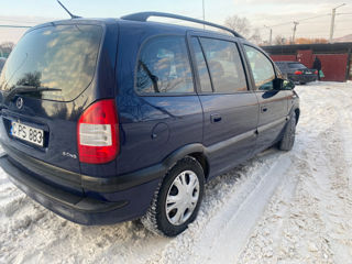 Opel Zafira foto 7