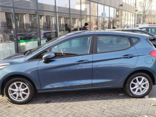 Ford Fiesta foto 1