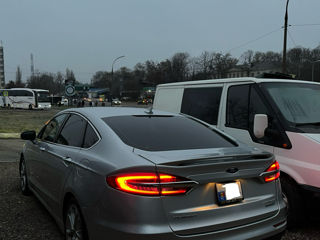 Ford Fusion foto 3