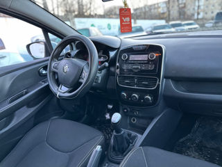 Renault Clio foto 18