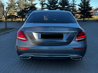 Mercedes E-Class foto 4