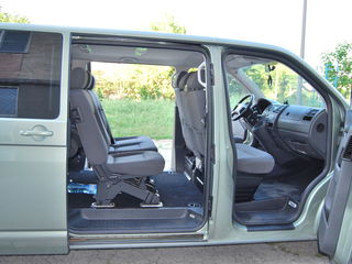 Volkswagen Caravelle foto 1