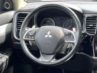 Mitsubishi Outlander foto 9