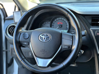 Toyota Auris foto 9