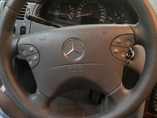 Mercedes E Class foto 7