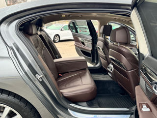 BMW 7 Series foto 17