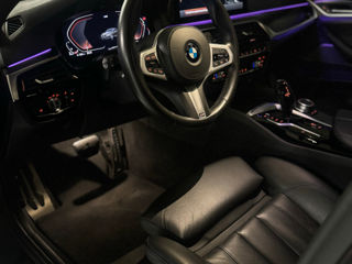 BMW 5 Series foto 14