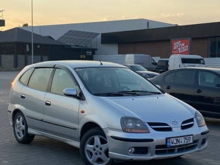 Nissan Almera Tino foto 4