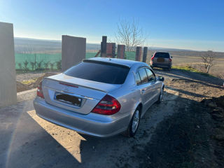 Mercedes E-Class foto 2