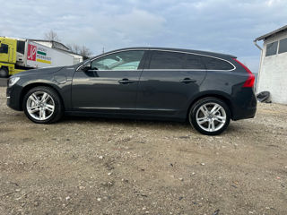 Volvo V60 foto 2