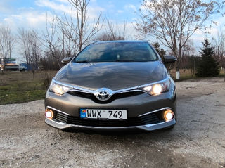 Toyota Auris foto 2