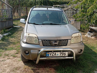 Nissan X-Trail foto 2