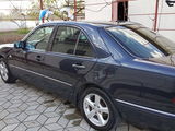 Mercedes E Class foto 2