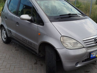 Mercedes A-Class foto 1